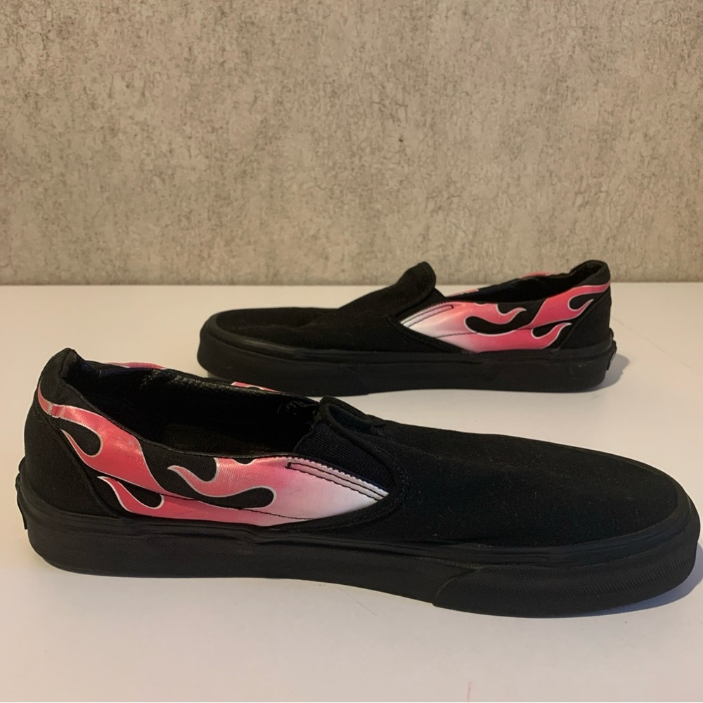 Vans slip on Black Sneakers with pink flame women’s size 8 - Picture 8 of 11